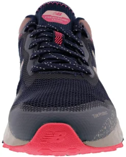 Walking|Casual><noscript><img width=