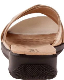 Slippers|Sandals><noscript><img width=