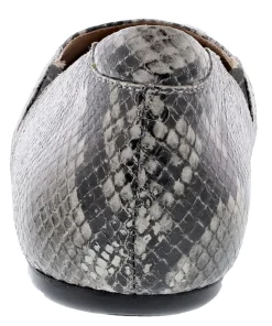 Slippers|Flats><noscript><img width=